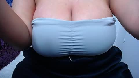  Sunny   online show from 06-13-26, 03:04