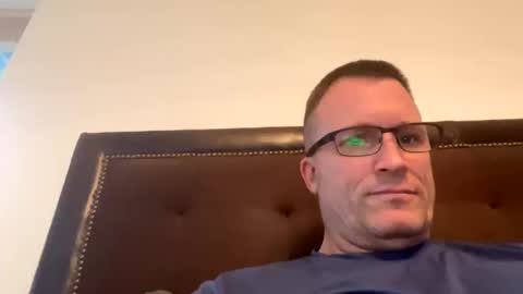 bigger22332233 online show from 01-04-25, 11:48