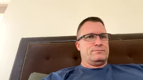 bigger22332233 online show from 01-06-25, 05:59