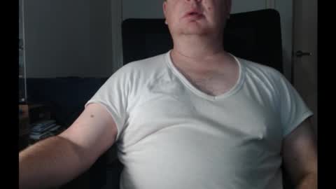 Snapshot of bighorn1981 chatting on 10-17-25, 11:51 bighorn1981 online show from 10-17-25, 11:51