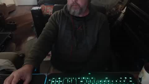 bighugmugg online show from 01-17-26, 03:11