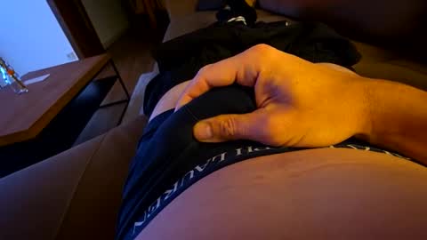 Snapshot of biglolli1 chatting on 09-27-25, 09:31 biglolli1 online show from 09-27-25, 09:31