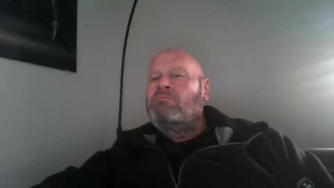 Snapshot of bigmike3339 chatting on 01-10-25, 10:06 bigmike3339 online show from 01-10-25, 10:06