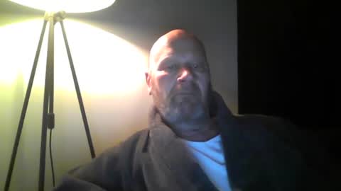 Snapshot of bigmike3339 chatting on 03-10-25, 05:43 bigmike3339 online show from 03-10-25, 05:43