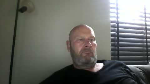 Snapshot of bigmike3339 chatting on 09-10-25, 06:57 bigmike3339 online show from 09-10-25, 06:57