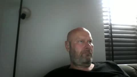 Snapshot of bigmike3339 chatting on 10-16-25, 07:31 bigmike3339 online show from 10-16-25, 07:31