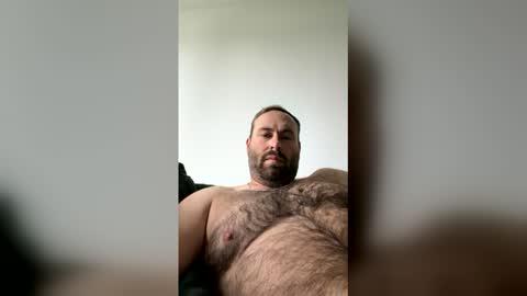 Snapshot of bigmikept17 chatting on 06-01-26, 01:35 bigmikept17 online show from 06-01-26, 01:35