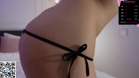 Snapshot of bigorgasm4us chatting on 05-11-26, 04:04 Eva online show from 05-11-26, 04:04