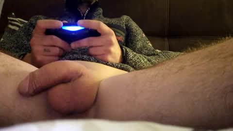 Snapshot of bigreallover chatting on 09-10-25, 07:36 ...... online show from 09-10-25, 07:36