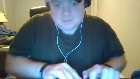 Snapshot of bigred_nyc chatting on 12-21-24, 02:52 Big Red online show from 12-21-24, 02:52