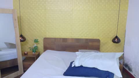 bigroundbooty_ online show from 04-21-26, 08:44