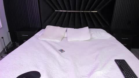 Zayra online show from 09-13-25, 11:10