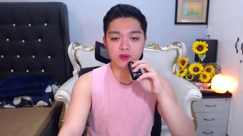 Snapshot of bigshowforyouxx chatting on 03-04-25, 08:13 Jay online show from 03-04-25, 08:13