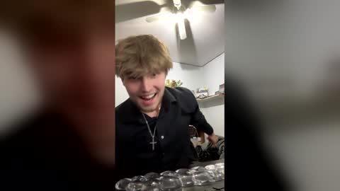 bigskinnyboyshh online show from 12-13-25, 09:42