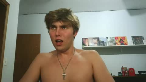 Snapshot of bigskinnyboyshh chatting on 07-01-26, 10:31 bigskinnyboyshh online show from 07-01-26, 10:31
