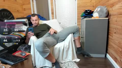 bigsshark online show from 10-29-25, 08:21