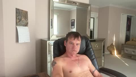 Snapshot of bigsteve24cm chatting on 11-16-25, 02:22 bigsteve24cm online show from 11-16-25, 02:22