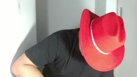 Snapshot of bigthick_blackcock chatting on 06-05-26, 12:06 MANUEL online show from 06-05-26, 12:06