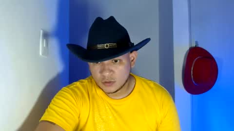 Snapshot of bigthick_blackcock chatting on 06-15-26, 12:46 MANUEL online show from 06-15-26, 12:46