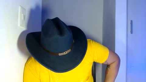 Snapshot of bigthick_blackcock chatting on 06-15-26, 10:56 MANUEL online show from 06-15-26, 10:56
