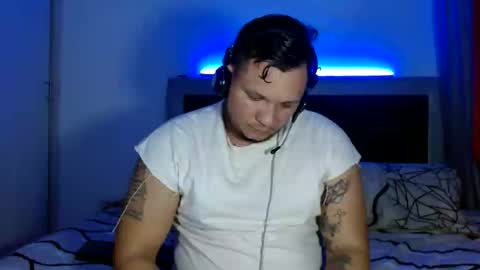Snapshot of bigthick_blackcock chatting on 06-18-26, 06:24 MANUEL online show from 06-18-26, 06:24
