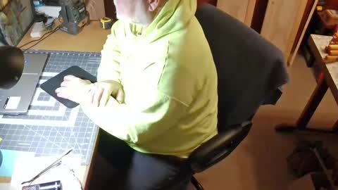 Snapshot of bigthump9999 chatting on 12-20-24, 01:47 bigthump9999 online show from 12-20-24, 01:47