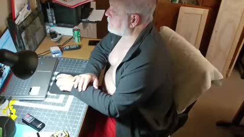 Snapshot of bigthump9999 chatting on 01-05-25, 03:23 bigthump9999 online show from 01-05-25, 03:23