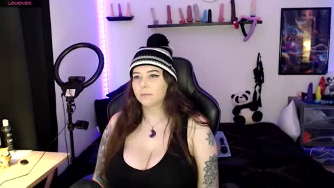 Nichole lights online show from 11-18-25, 08:13