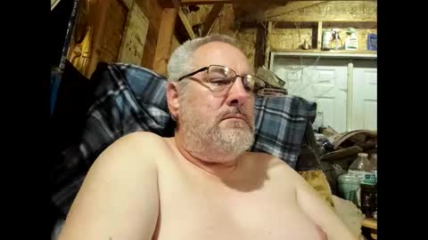 Snapshot of biguy121971 chatting on 12-28-24, 06:17 Biguy52 online show from 12-28-24, 06:17