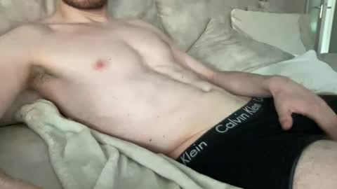 Snapshot of bigxxxsurprise chatting on 06-27-26, 01:06 bigxxxsurprise online show from 06-27-26, 01:06