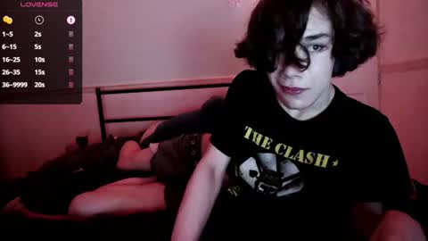 straything online show from 06-28-26, 11:44