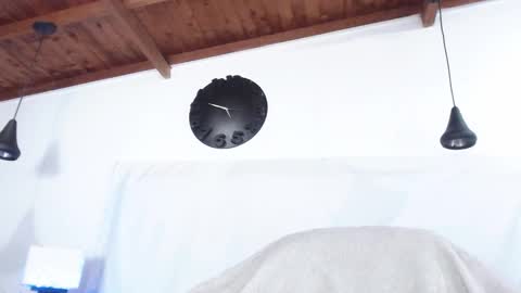 Snapshot of bigzehuz chatting on 02-06-25, 06:18 andres online show from 02-06-25, 06:18