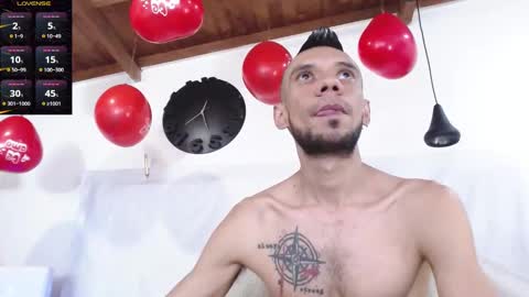 Snapshot of bigzehuz chatting on 02-15-25, 02:47 andres online show from 02-15-25, 02:47