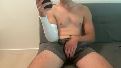 Snapshot of bigzsbigd chatting on 07-26-26, 07:32 BigZBiggD online show from 07-26-26, 07:32
