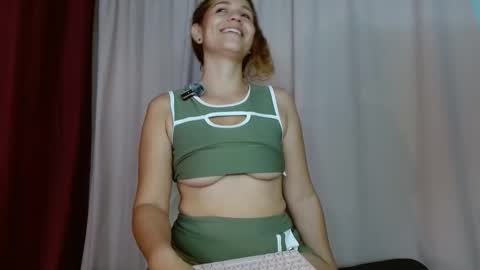 hi  soy   natural girl biki online show from 03-10-26, 02:16