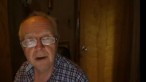 Snapshot of bill_25061 chatting on 06-06-26, 01:38 bill_25061 online show from 06-06-26, 01:38