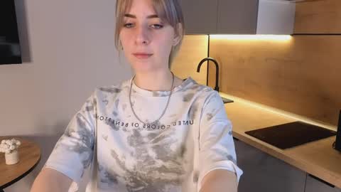 Milla online show from 04-04-26, 06:11