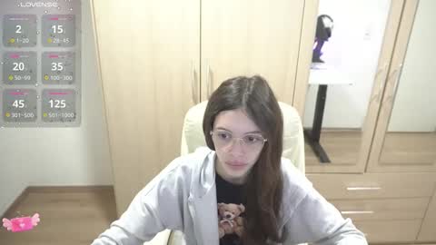 Snapshot of billly1love chatting on 10-14-25, 09:15 billy1love online show from 10-14-25, 09:15