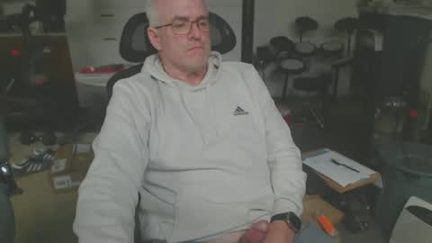 billp750876 online show from 04-26-26, 02:48