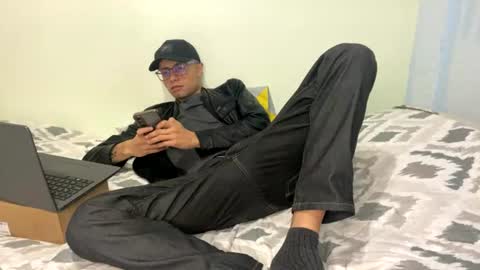 Snapshot of billy_magteo chatting on 08-05-26, 06:33 billy_magteo online show from 08-05-26, 06:33
