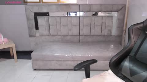 Snapshot of bily_takure_v chatting on 10-03-25, 08:50 Live 1000pm 600am COLOMBIAN HOUR online show from 10-03-25, 08:50