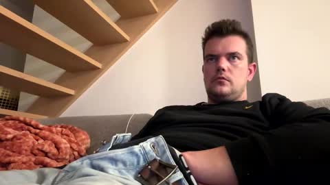 Snapshot of bingeling123 chatting on 10-22-25, 12:55 bingeling123 online show from 10-22-25, 12:55