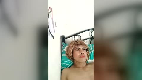 bisexlouphil online show from 06-17-26, 01:41