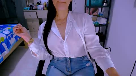 Snapshot of bittermomxxx chatting on 05-21-26, 05:31 bittermomxxx online show from 05-21-26, 05:31