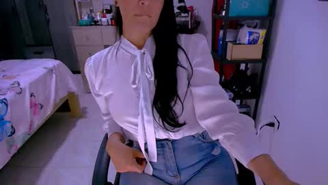 Snapshot of bittermomxxx chatting on 05-26-26, 10:17 bittermomxxx online show from 05-26-26, 10:17
