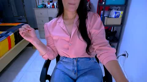 Snapshot of bittermomxxx chatting on 05-27-26, 04:37 bittermomxxx online show from 05-27-26, 04:37
