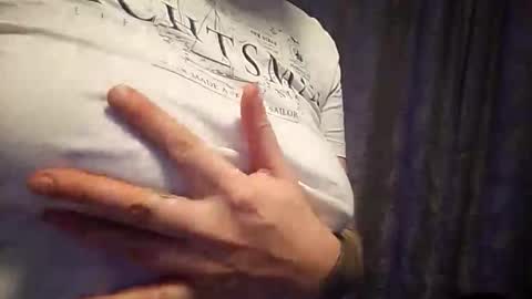 Snapshot of bitzzbizuu chatting on 01-13-26, 01:00 bitzzbizuu online show from 01-13-26, 01:00