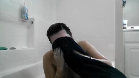 Snapshot of bj4290 chatting on 05-12-26, 04:59 bj4290 online show from 05-12-26, 04:59