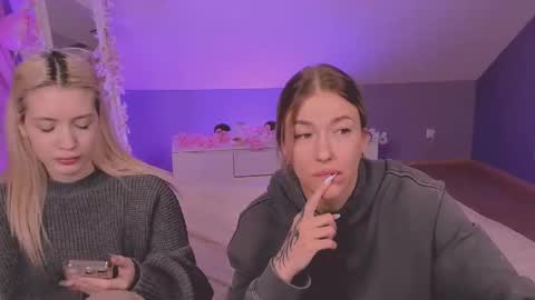 Julia online show from 02-09-25, 11:57