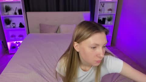 Julia online show from 02-10-25, 03:03